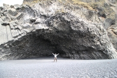 Reynisfara Cave